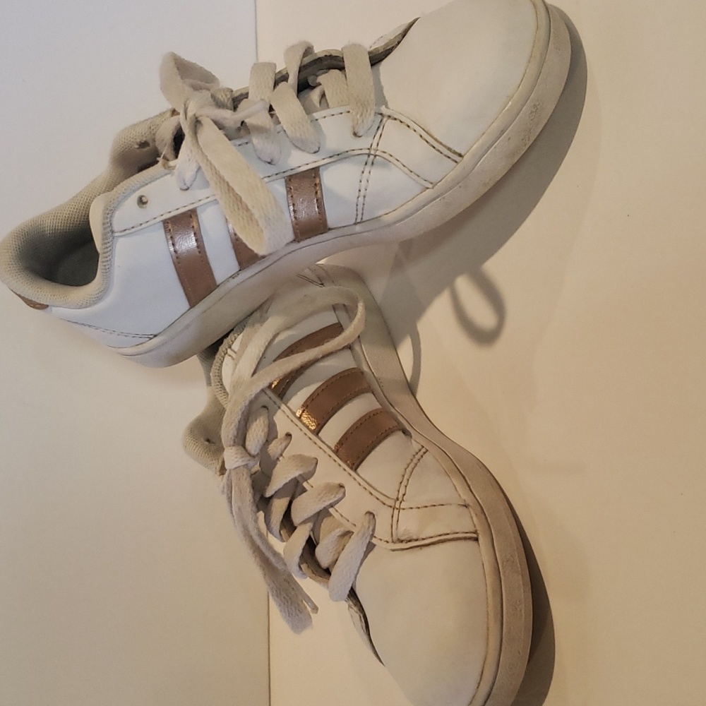Adidas gold stripes kids sneaker shoe